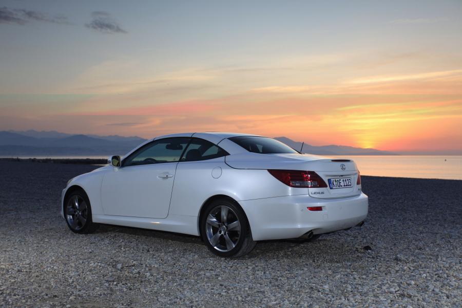  Lexus IS250C 2008 года  (фото 83 из 113)